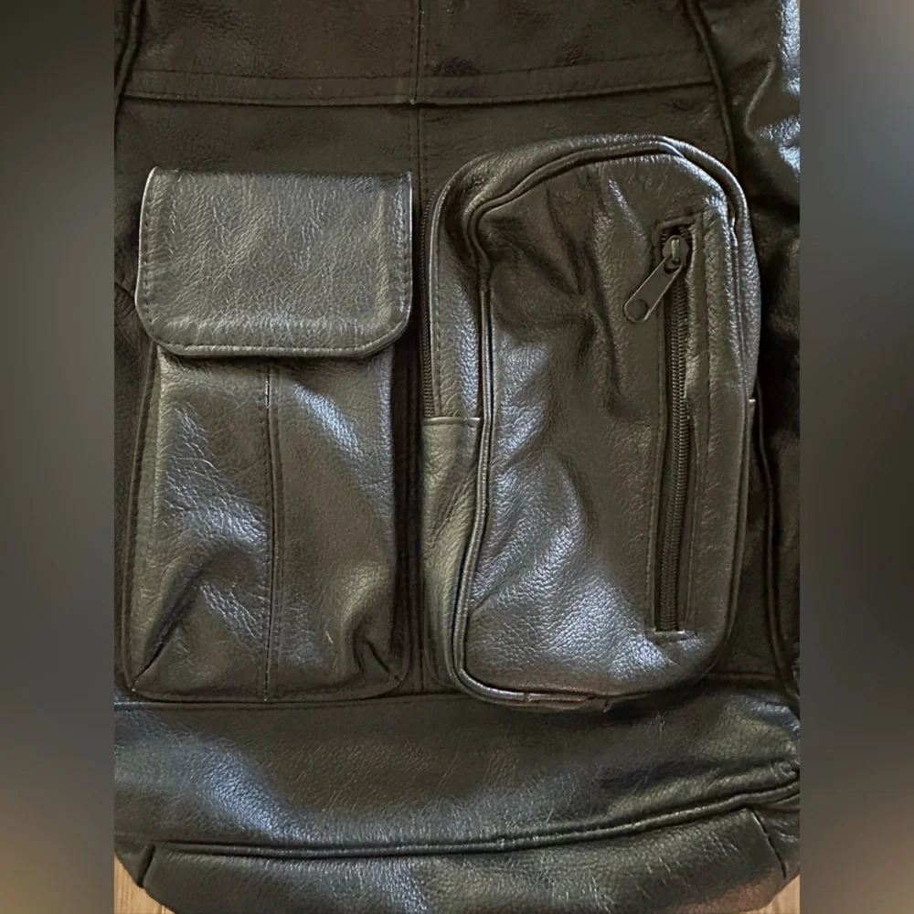 Sling pack Leather. Made in Mexico